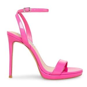 NWT Steve Madden Wafer Fuchsia Patent Heels. Size 9